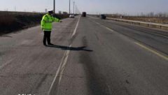 濱海新區(qū)民警深入查找在道路劃線、交通標(biāo)志等方面是否存有問(wèn)題？