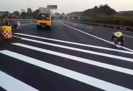 蘇州工廠道路劃線優(yōu)質(zhì)商家，蘇州吳江區(qū)道路交通劃線找飛揚(yáng)市政