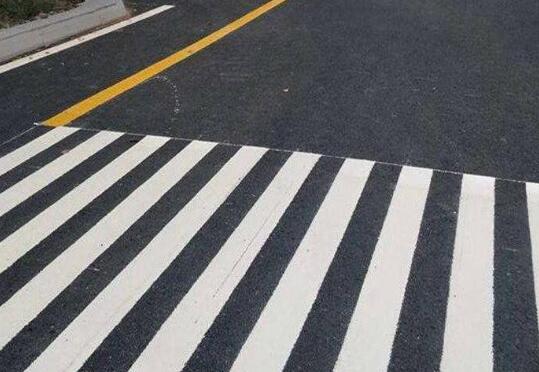 道路劃線，道路標(biāo)線是怎么畫出來的？