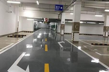 高質(zhì)量的車位劃線漆需要符合的基本特征有哪些？