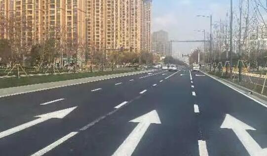 蘇州小區(qū)內(nèi)的市政道路應如何劃線？