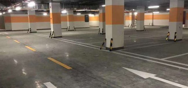 南京停車場(chǎng)劃線一般用什么材料畫線？