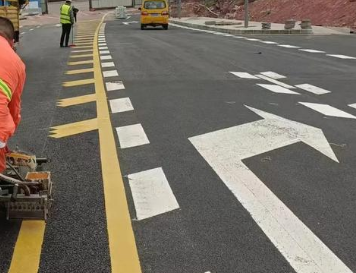 蘇州道路劃線施工，城市交通的無(wú)聲引導(dǎo)者