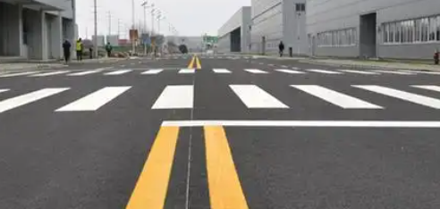 蘇州工廠車間劃線施工選哪家？專業(yè)團隊助力工廠規(guī)范生產(chǎn)