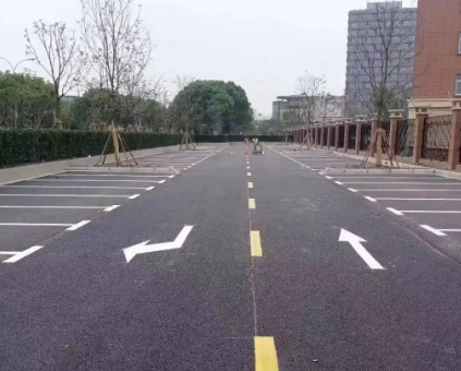 蘇州學校道路劃線專業(yè)施工，打造安全校園交通